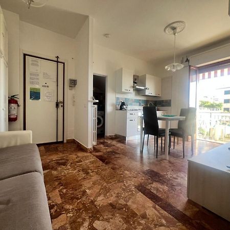 Apartment Aurora & Nicole Ideal Per Biker Con Terazza Vista Mare Parcheggio E Wi-Fi Gratuiti Pietra Ligure Exteriér fotografie