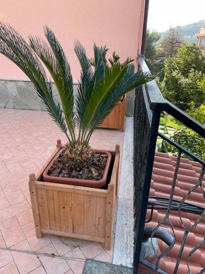 Apartment Aurora & Nicole Ideal Per Biker Con Terazza Vista Mare Parcheggio E Wi-Fi Gratuiti Pietra Ligure Exteriér fotografie