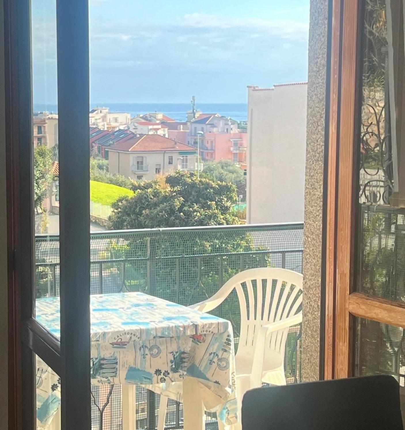 Apartment Aurora & Nicole Ideal Per Biker Con Terazza Vista Mare Parcheggio E Wi-Fi Gratuiti Pietra Ligure Exteriér fotografie
